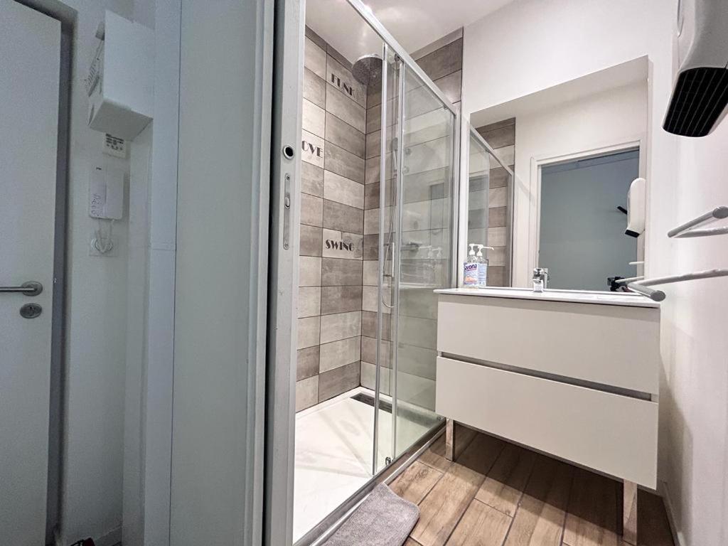 Tour D'Auvergne - Appartements En Plein Centre Ville, Proche De La Cathedrale Et De La Place De Jaude Клермон-Ферран Экстерьер фото